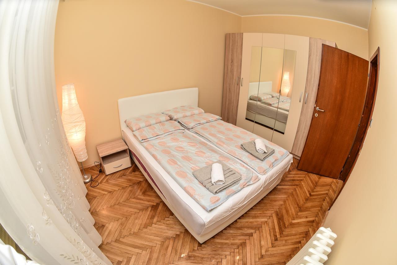 Chimney Modern Apartment Újvidék Kültér fotó