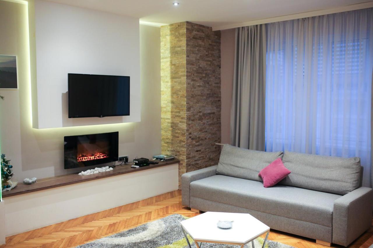 Chimney Modern Apartment Újvidék Kültér fotó
